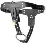 Strict Leather Premium Locking Valjaat Penisrenkaalla ja Anustapin Pidikkeellä