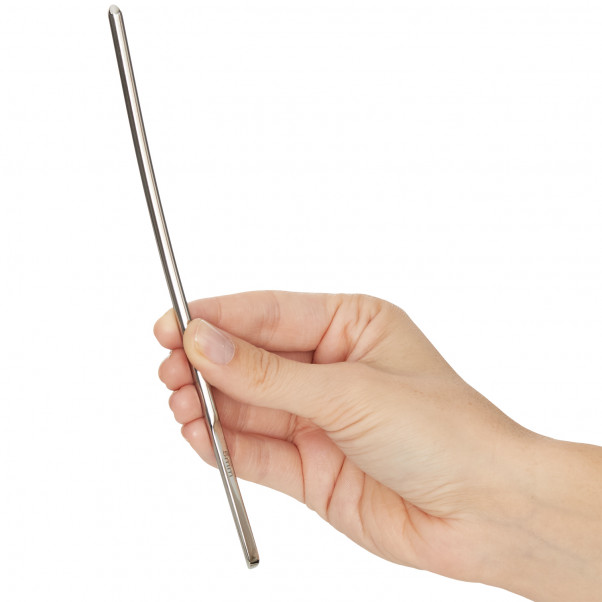 Teräksinen Virtsaputken Laajennin tuote kädessä 50