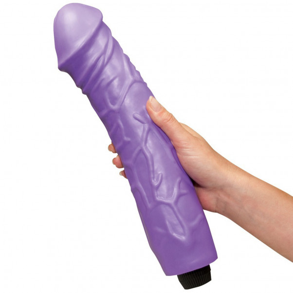 Queeny Love Giant Lover Värisevä Dildo 33 cm  4
