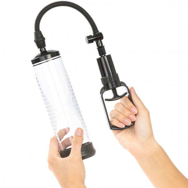 Mr. Membr Original Penispumppu tuote kädessä 4