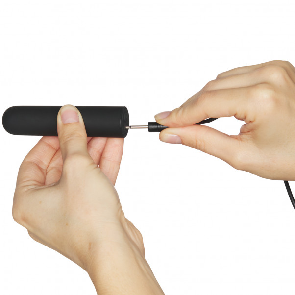 Sinful Power Ladattava Klitorisvibraattori tuote kädessä 51