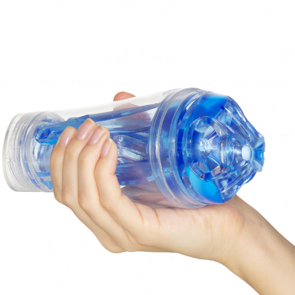 Fleshlight Flight Commander Masturbaattori tuote kädessä 50