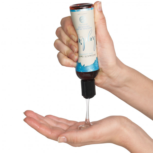 Intimate Earth Hydra Vesipohjainen Liukuvoide 120 ml tuote kädessä 51