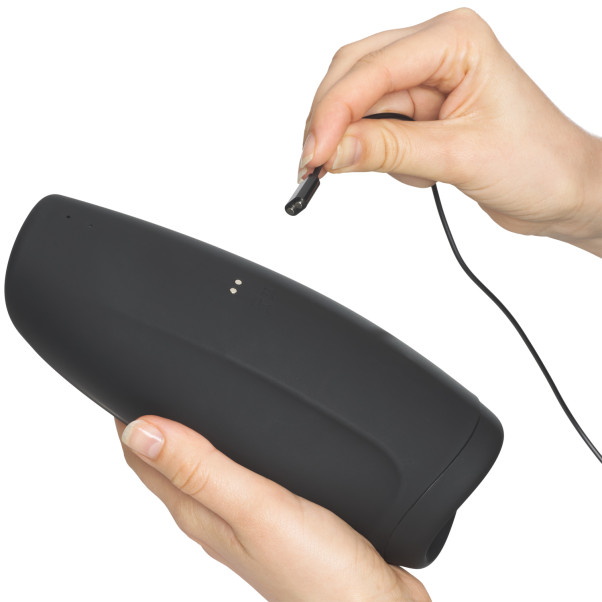 Sinful Blowjob Penisvibraattori Kuva tuotteesta kädessä 51