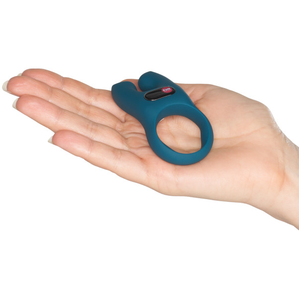 Fun Factory Next Level Orgasm Seksilelusetti Kuva tuotteesta kädessä 51