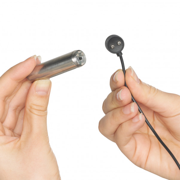 Nexus Ferro Teräksinen Bullet-vibraattori Kuva tuotteesta kädessä 51