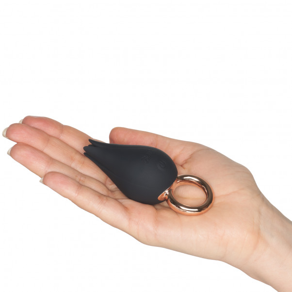 Belou Flutter Effect Sormivibraattori Kuva tuotteesta kädessä 50