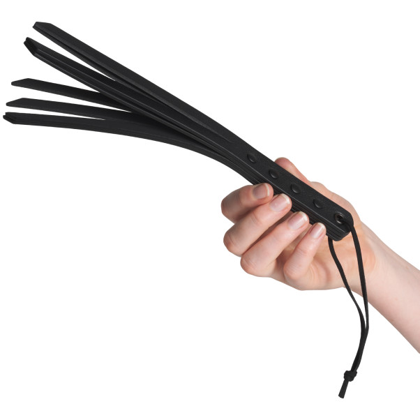 obaie Tekonahkainen Monikerroksinen Halkaistu Läimäytin Kuva tuotteesta kädessä 50