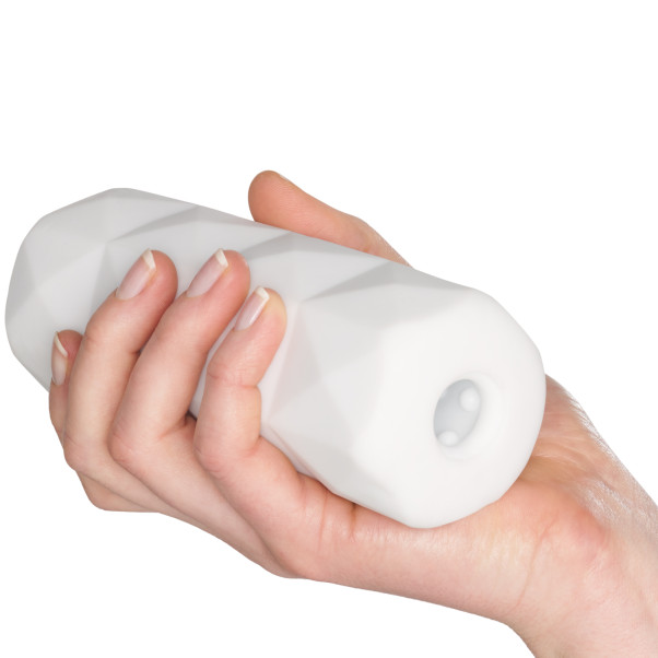 Mr. Membr Intense Masturbaattori Kuva tuotteesta kädessä 50