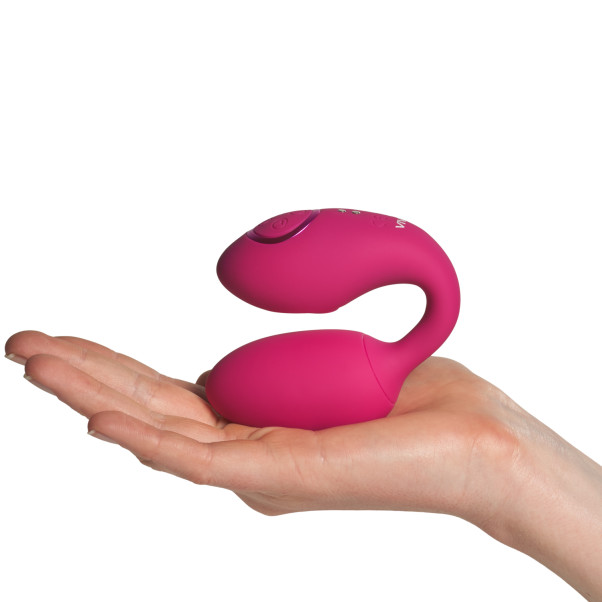 Vive Aika Remote-controlled Double-action Pulse-Wave & Vibrating Love Egg Masturbaattori Kuva tuotteesta kädessä 50