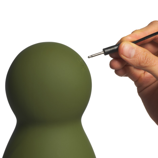 Sinful Sonic Suction Green Masturbaattori Kuva tuotteesta kädessä 51