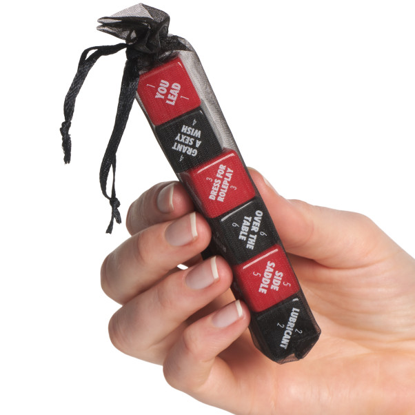 Sexy 6 Dice Seksipeli Kuva tuotteesta kädessä 50