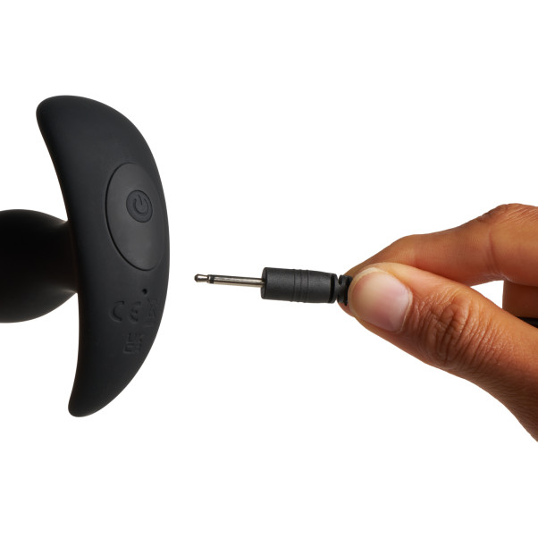 Sinful Power Anchor Eturauhasvibraattori Kuva tuotteesta kädessä 51