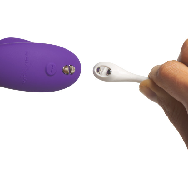 We-Vibe Sync 2 Sovelluksella Ohjattava Parivibraattori Kuva tuotteesta kädessä 52