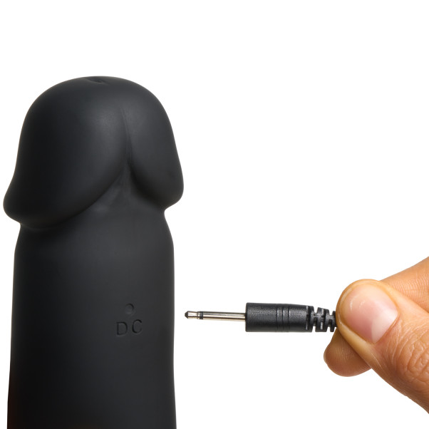 MR.MEMBR Power Värisevä Penisholkki Kuva tuotteesta kädessä 52