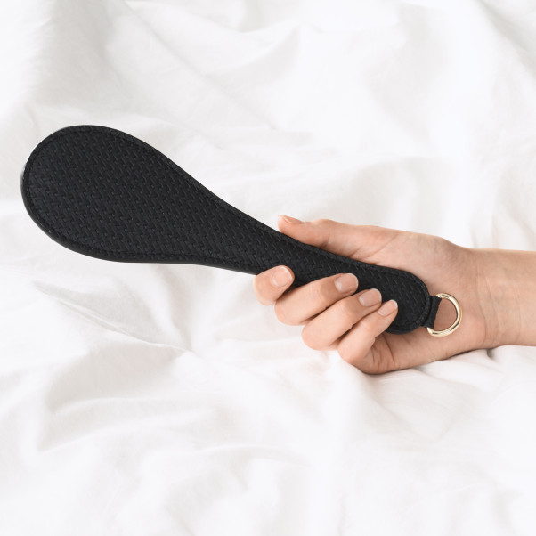 Sinful Braided Kinky Bondagesetti Kuva tuotteesta kädessä 50