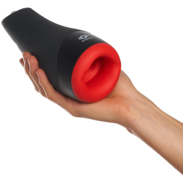 OTOUCH Chiven3 Masturbaattori Kuva tuotteesta kädessä 50