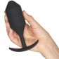 B-Vibe Snug Plug 4 Anustappi Kuva tuotteesta kädessä 50